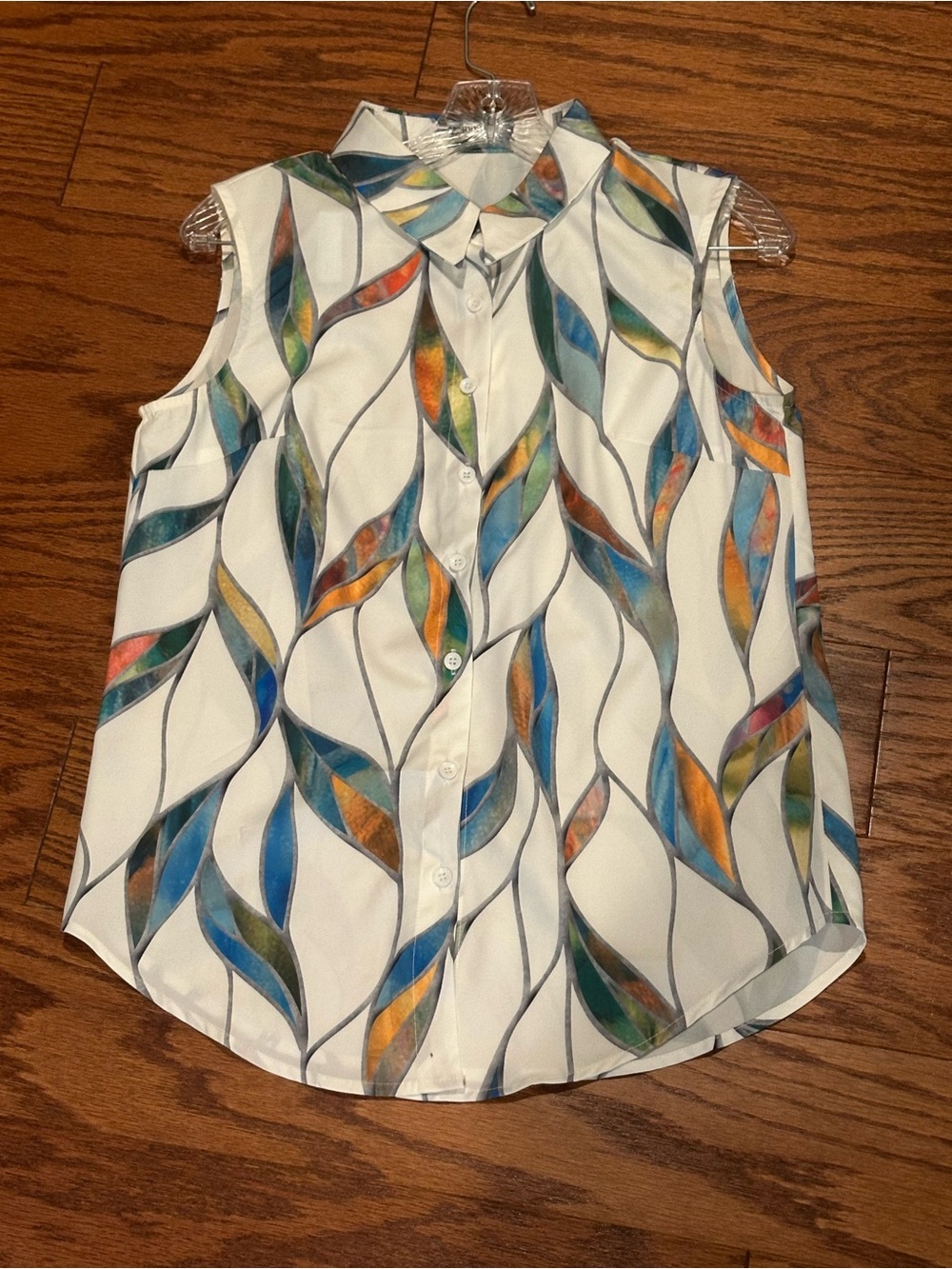 Zeagoo Sleeveless White Button-Front Blouse with Multicolor Leaf Print, Small